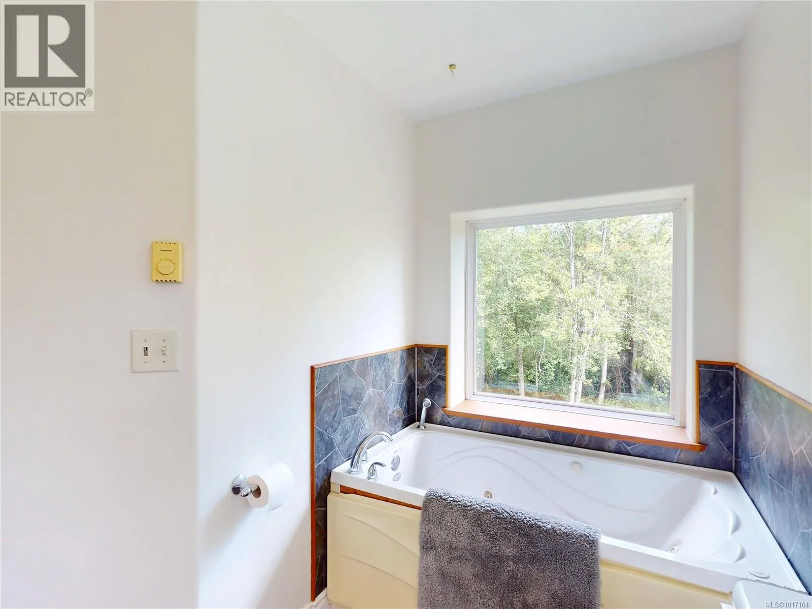 2126 Winfield Dr