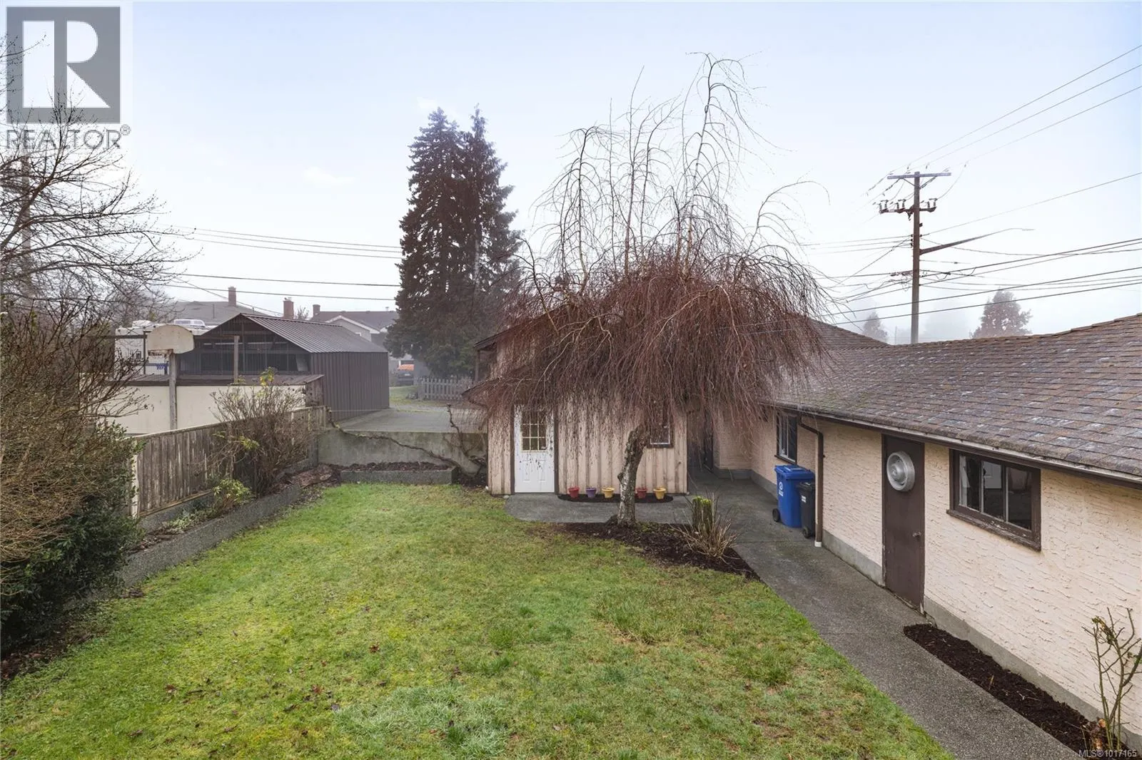3084 11th Ave
