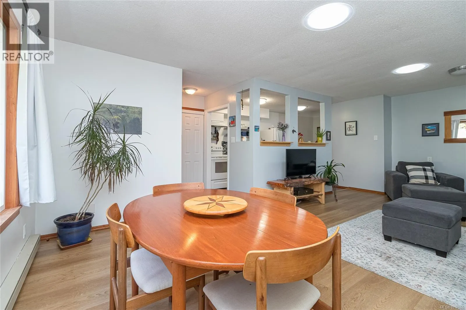 19 278 Island Hwy
