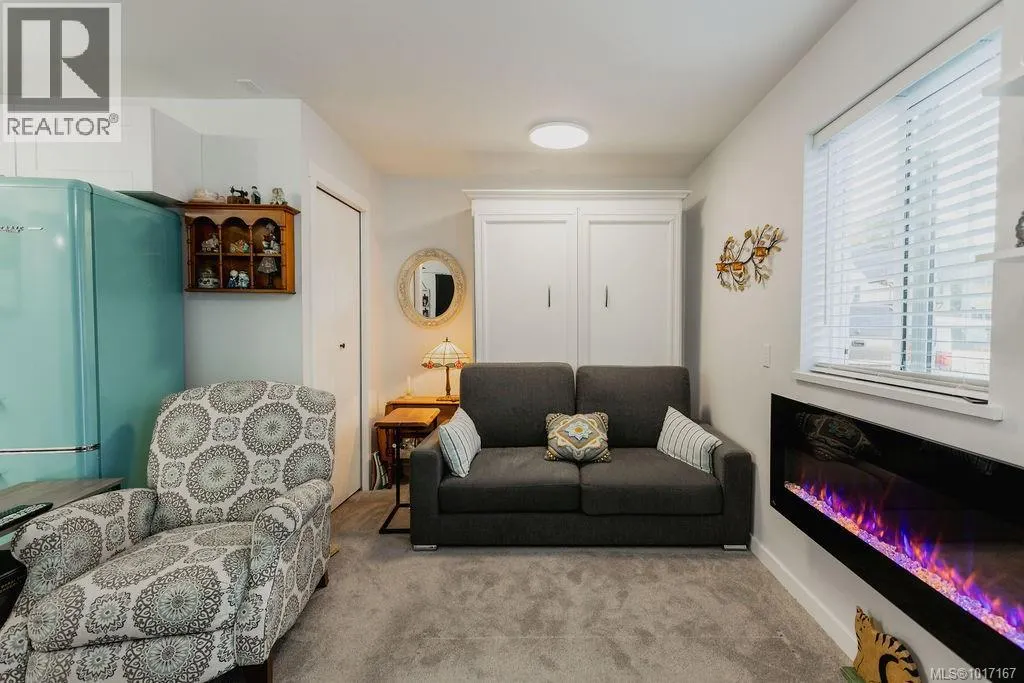 1301 Pine Rd