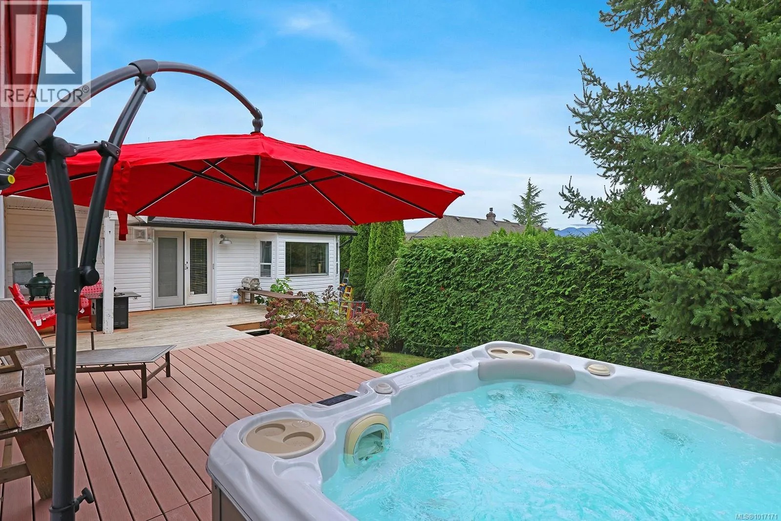 1327 Malahat Dr