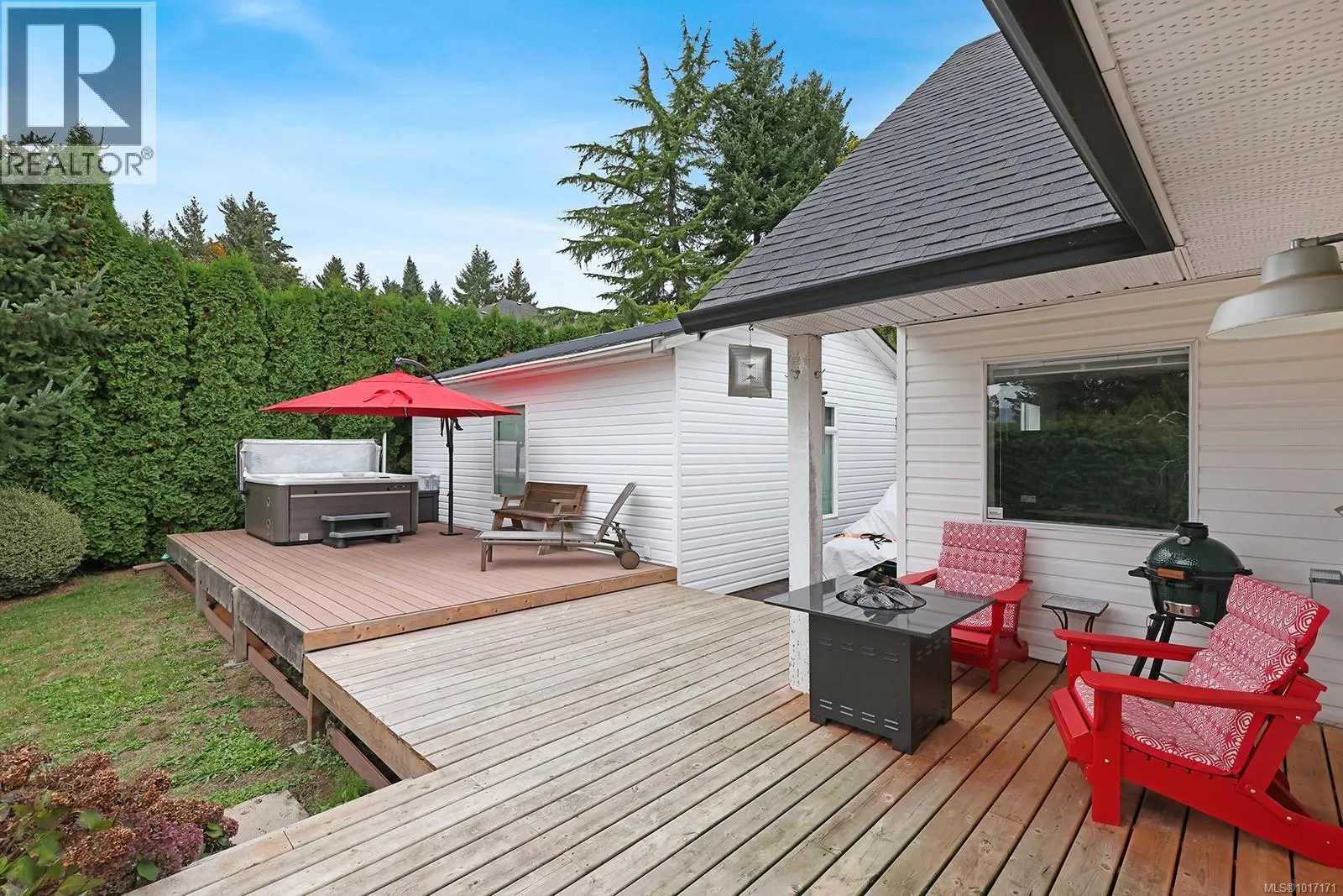1327 Malahat Dr