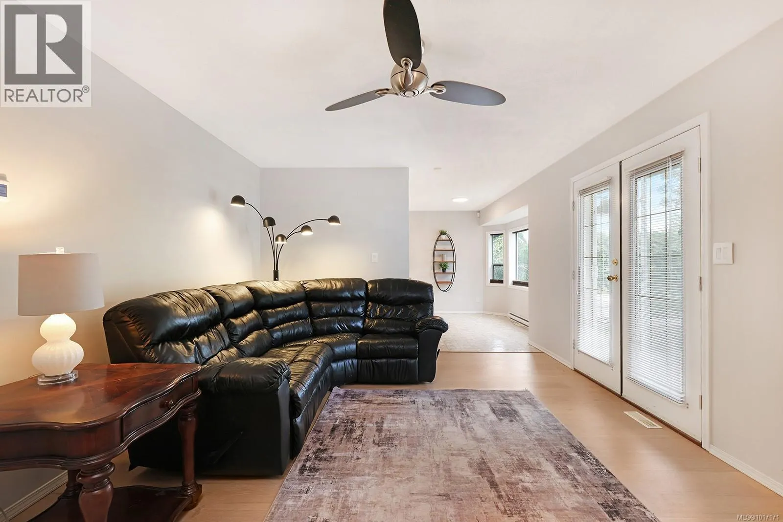 1327 Malahat Dr
