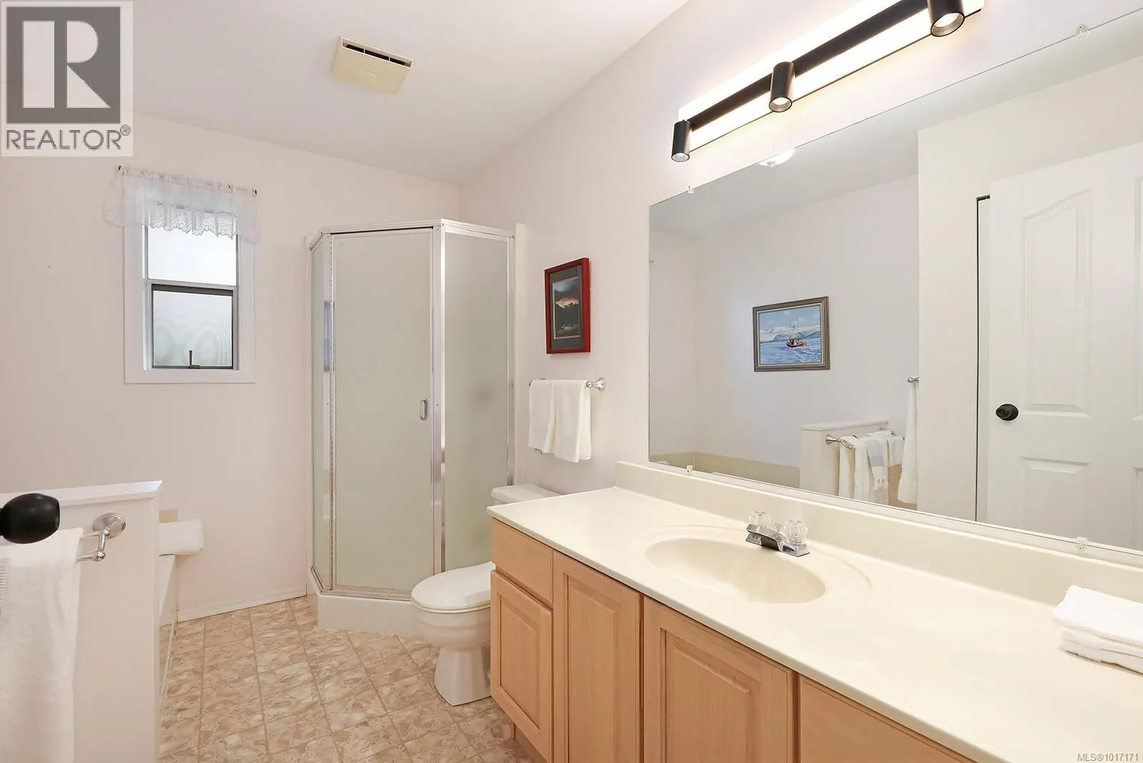 1327 Malahat Dr