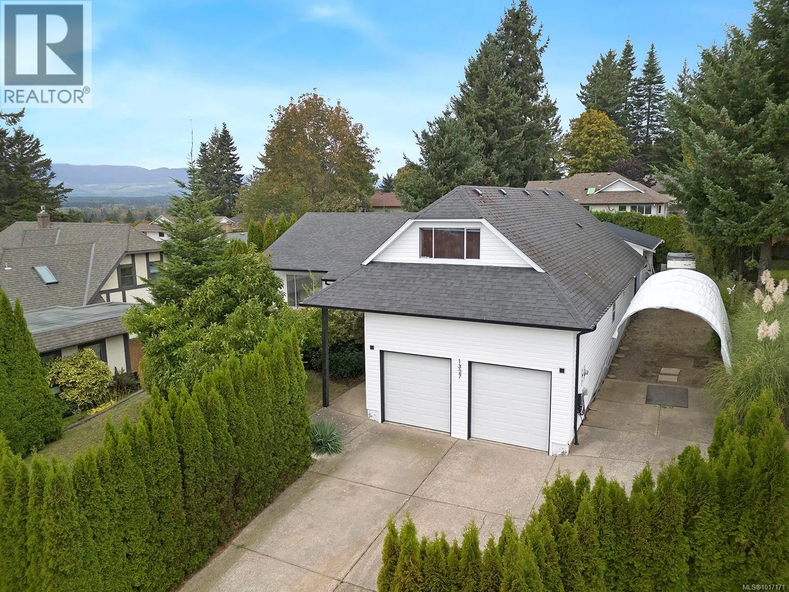 1327 Malahat Dr