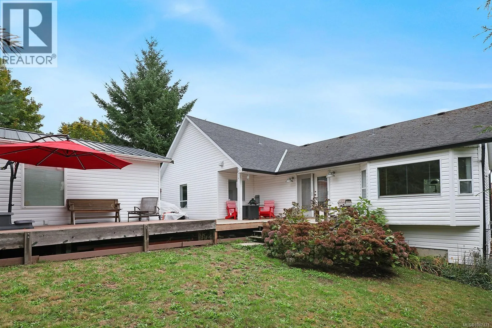 1327 Malahat Dr