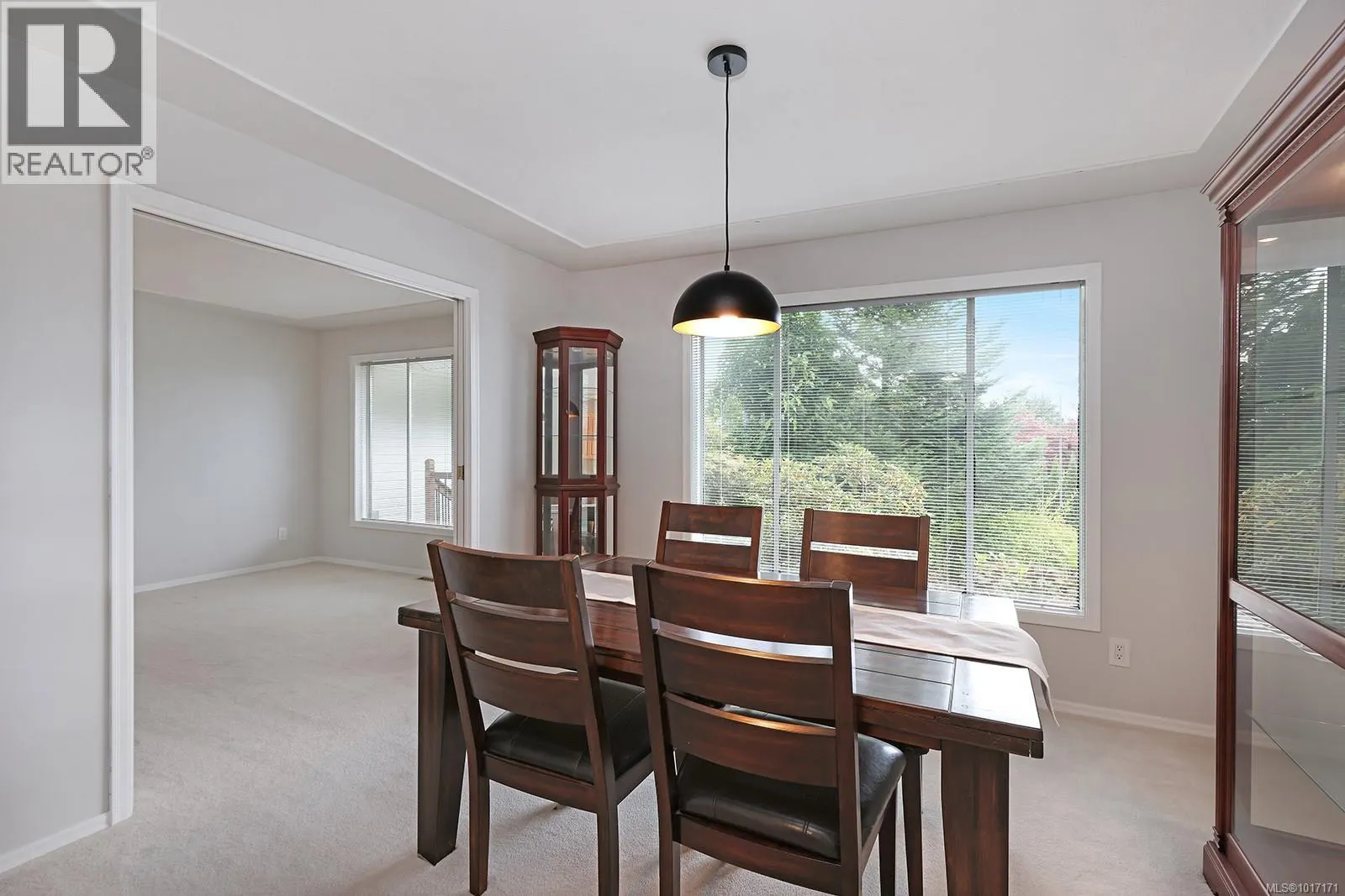 1327 Malahat Dr