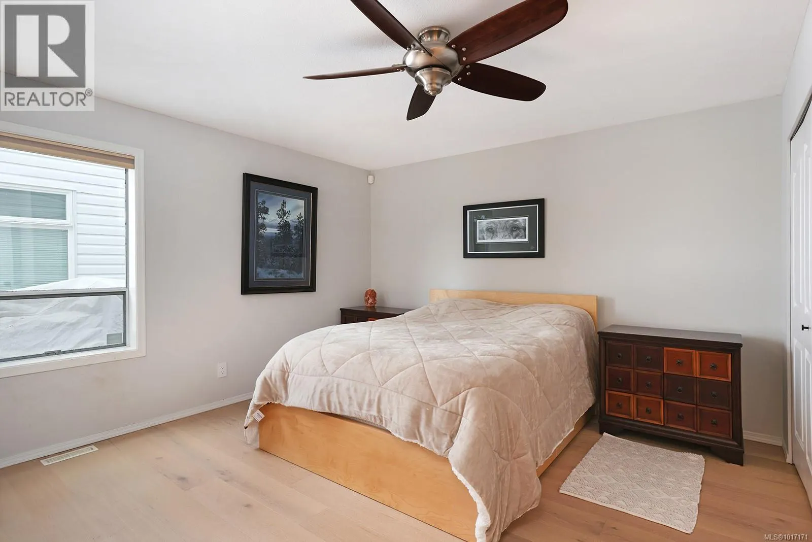 1327 Malahat Dr