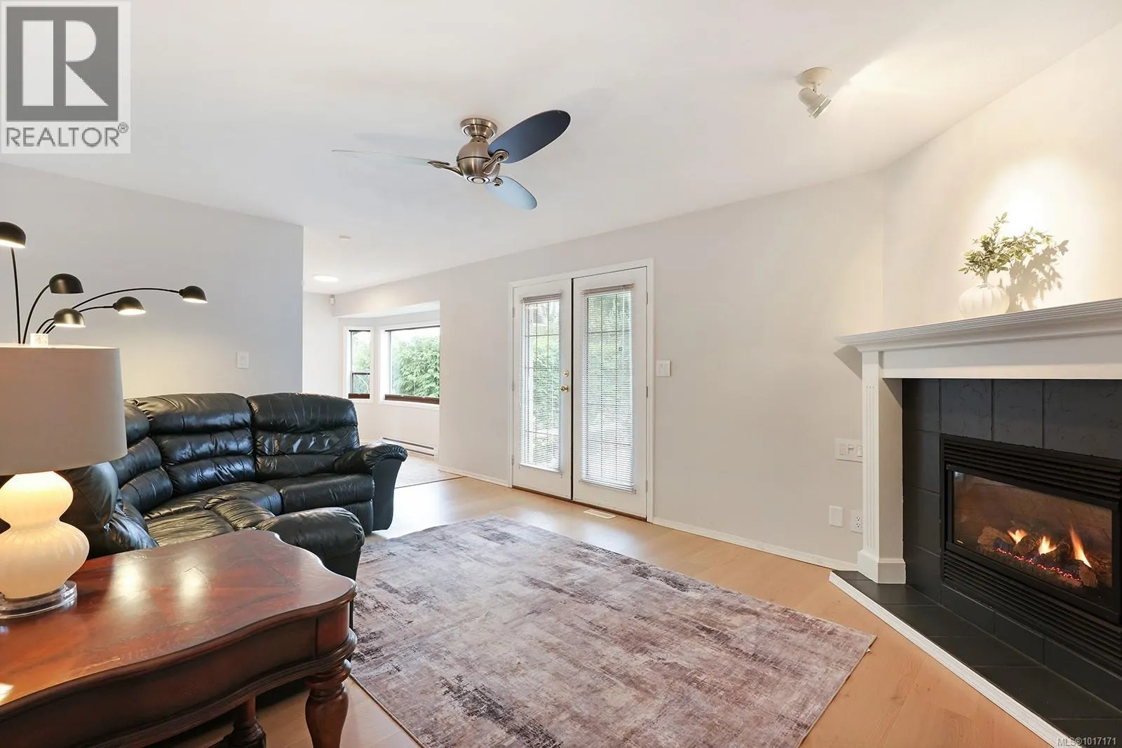 1327 Malahat Dr