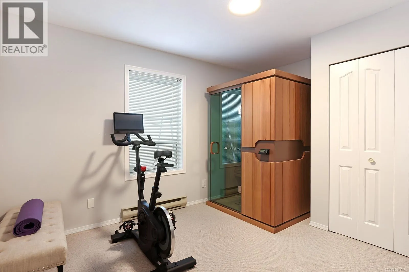 1327 Malahat Dr