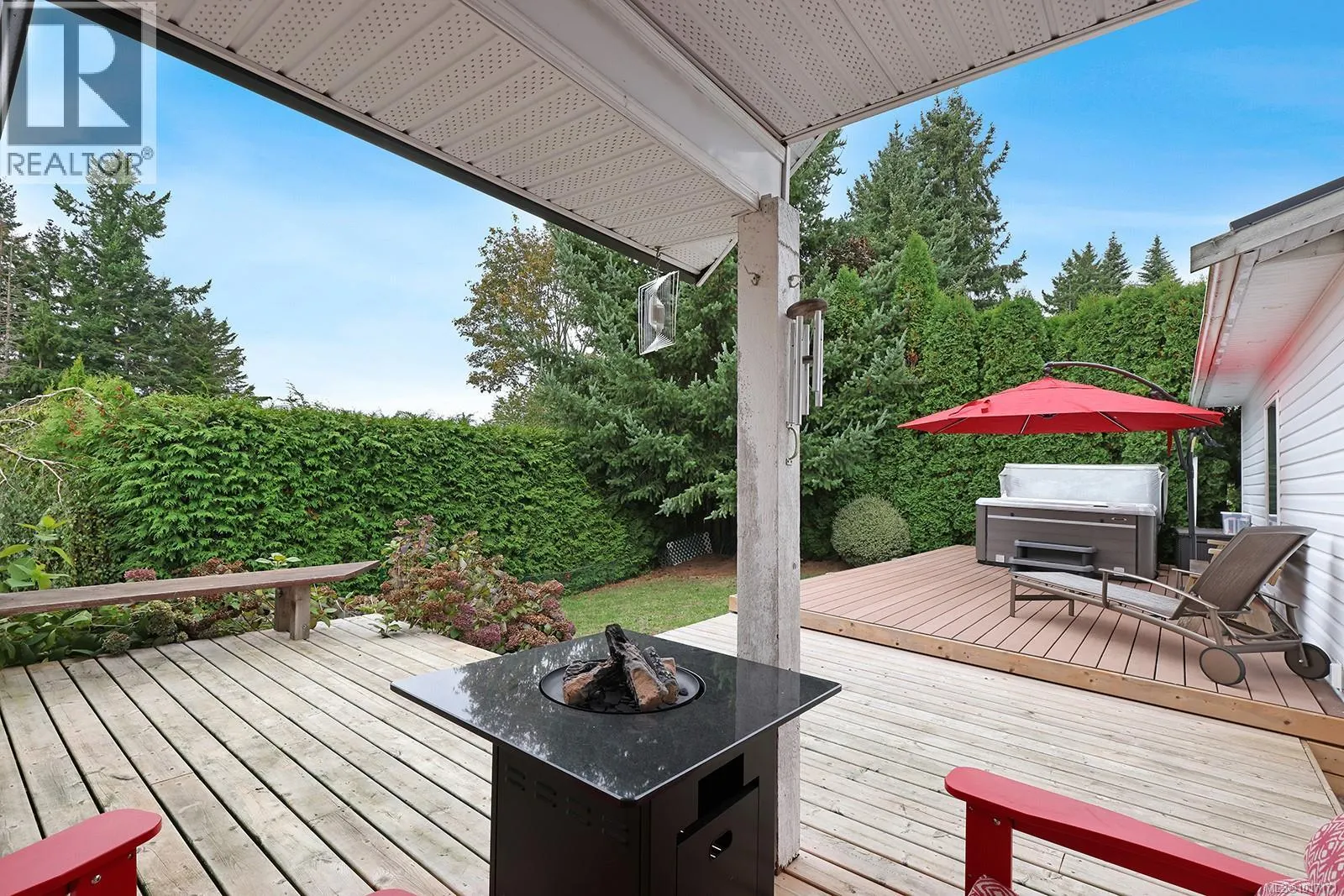 1327 Malahat Dr
