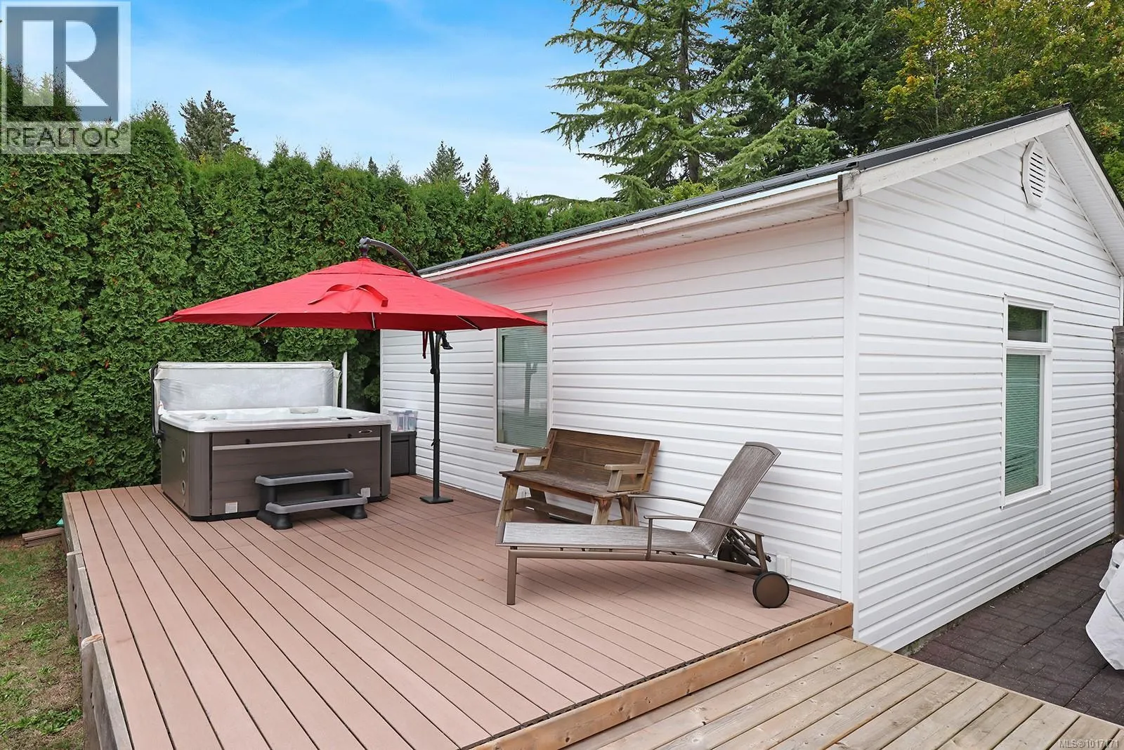1327 Malahat Dr