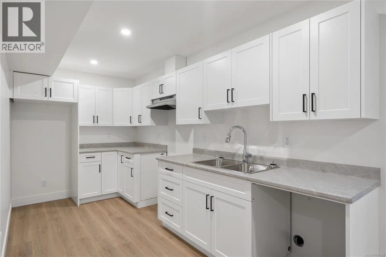 1037 Rozzano Pl