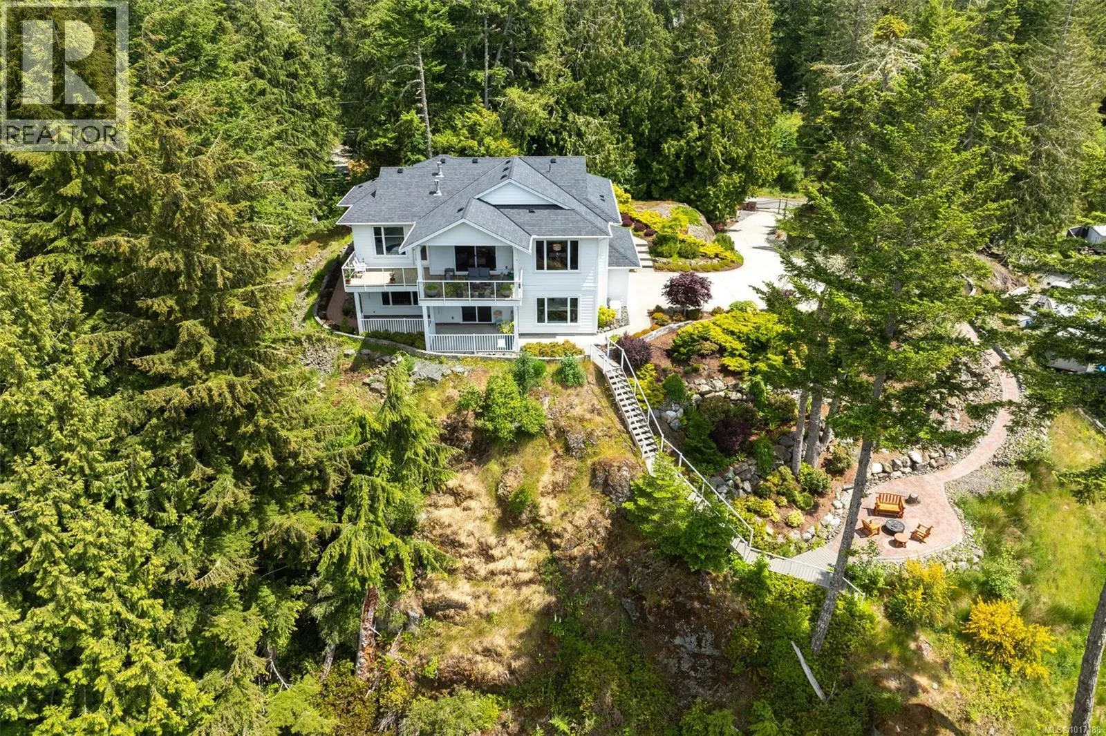 1210 Starlight Grove