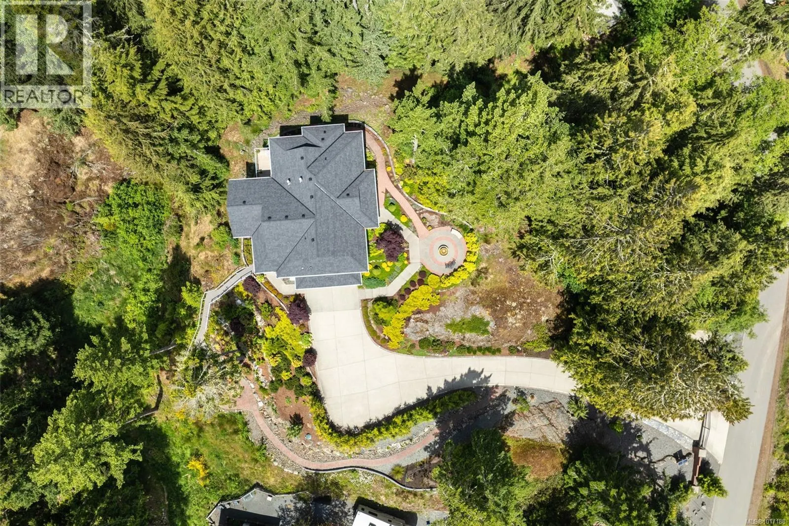 1210 Starlight Grove