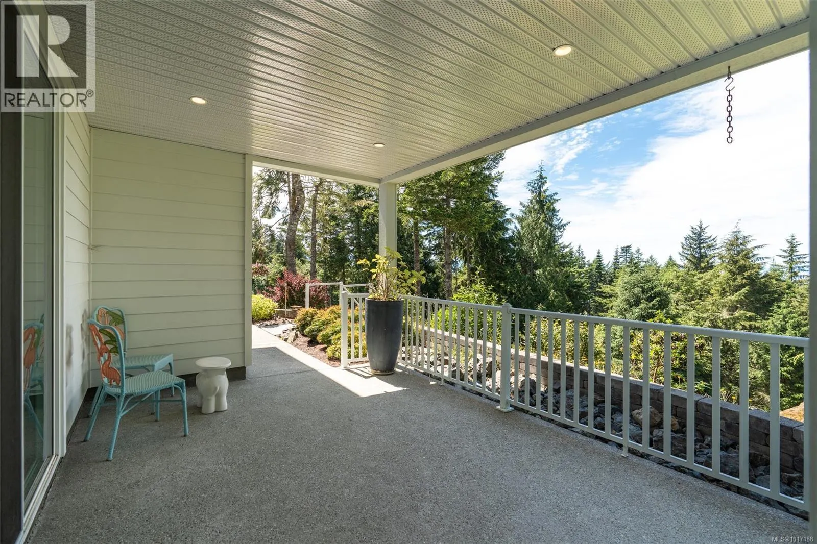 1210 Starlight Grove