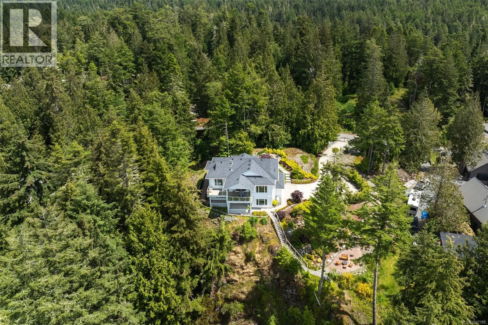 1210 Starlight Grove