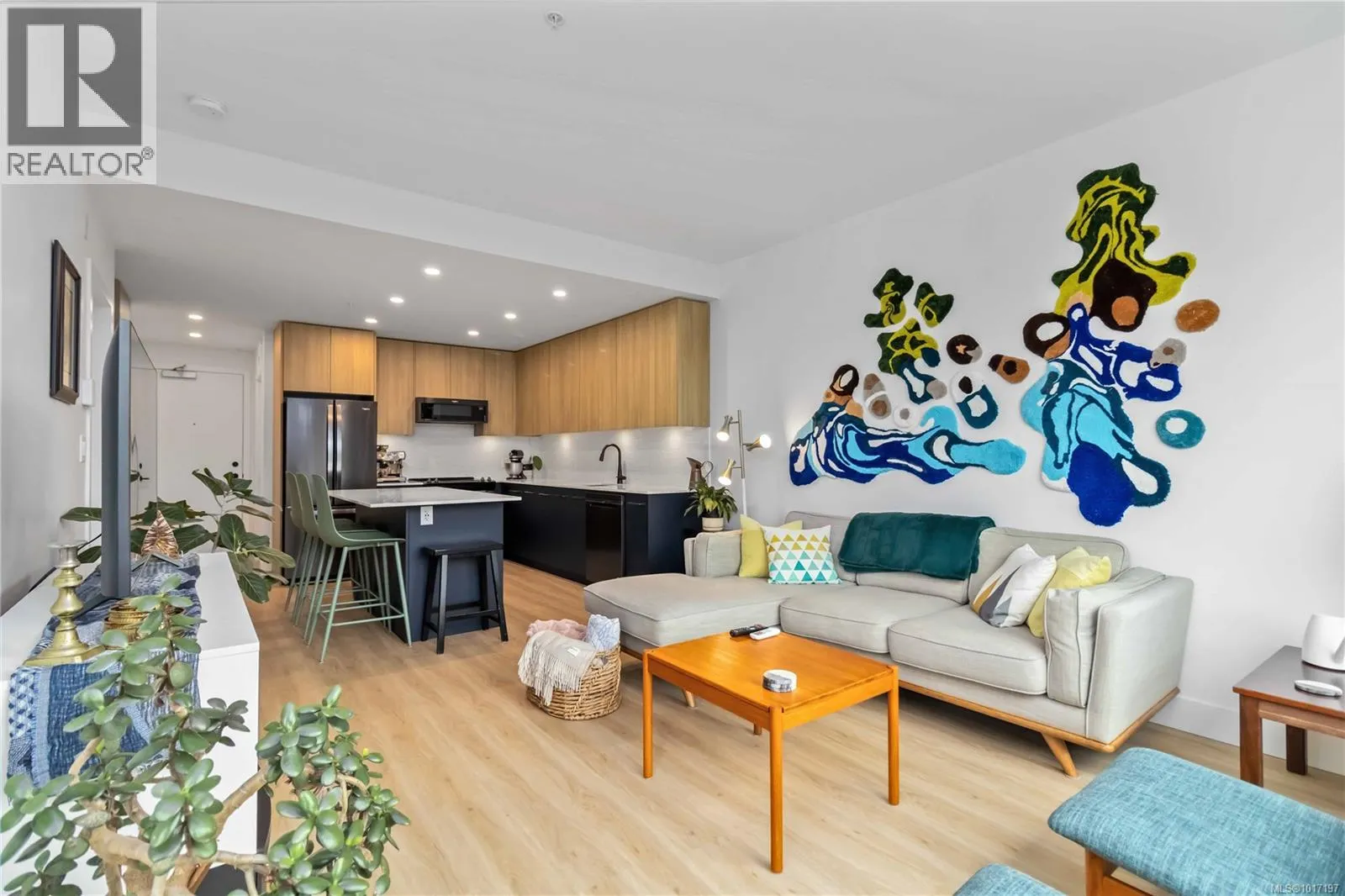 433 920 Reunion Ave
