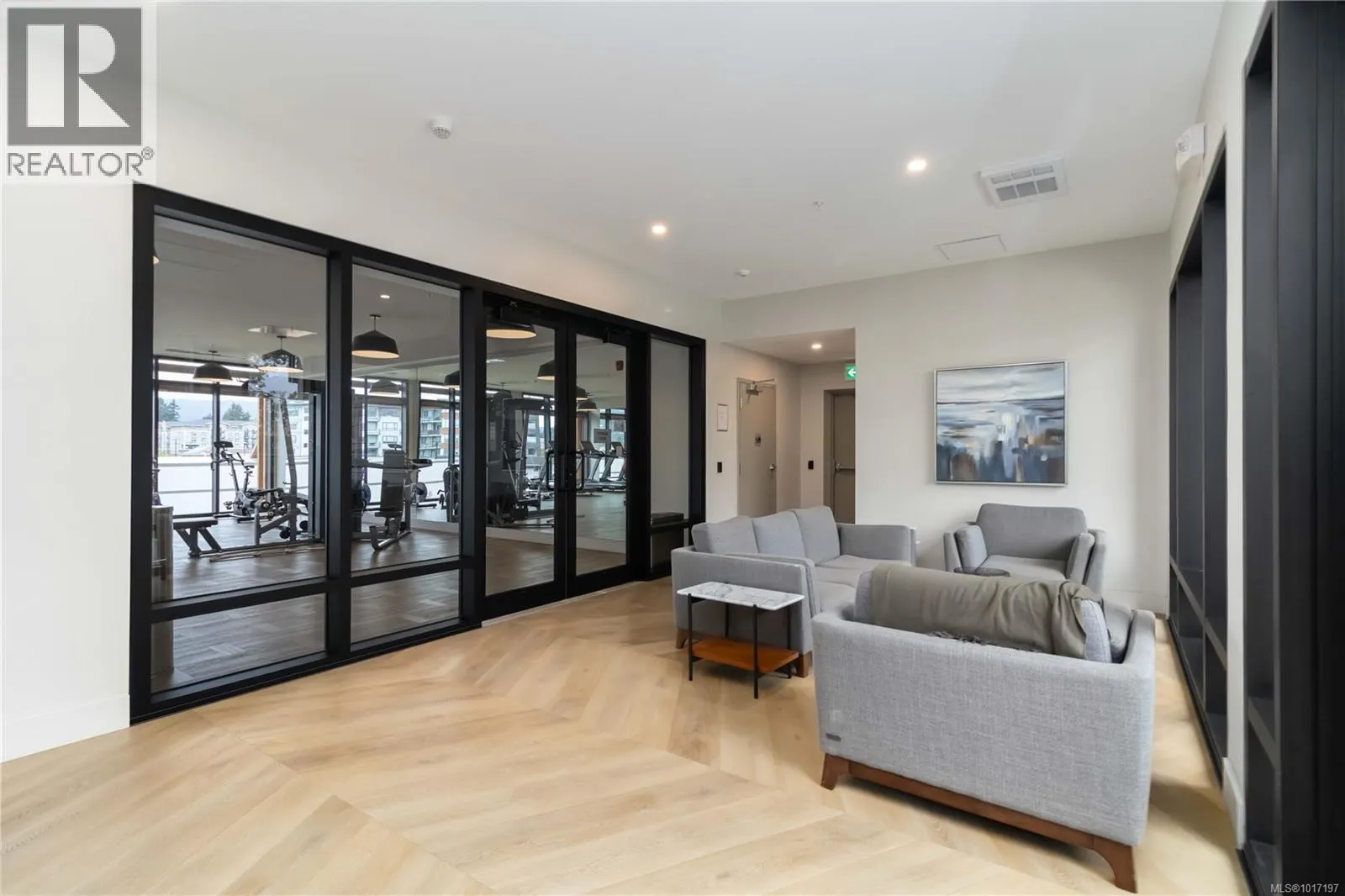 433 920 Reunion Ave