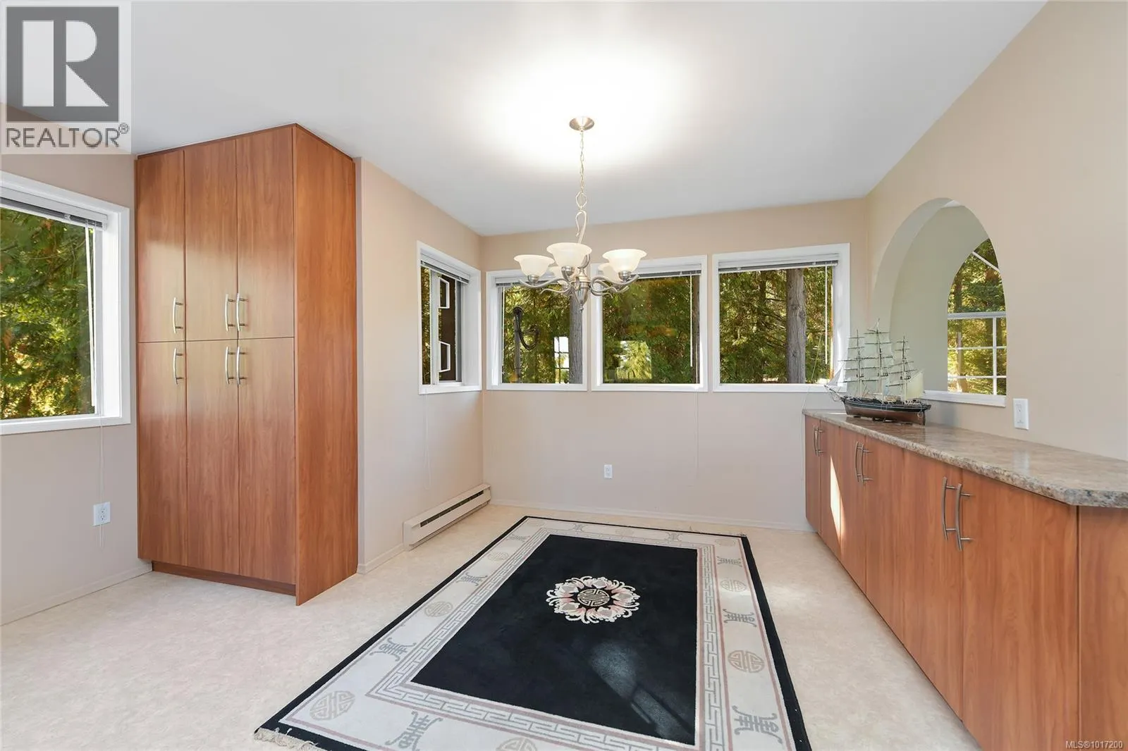 1470 Honeysuckle Pl