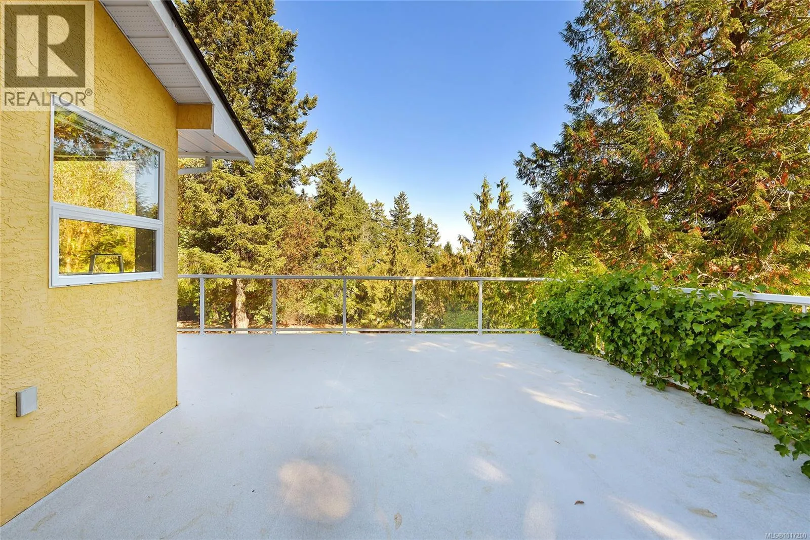 1470 Honeysuckle Pl
