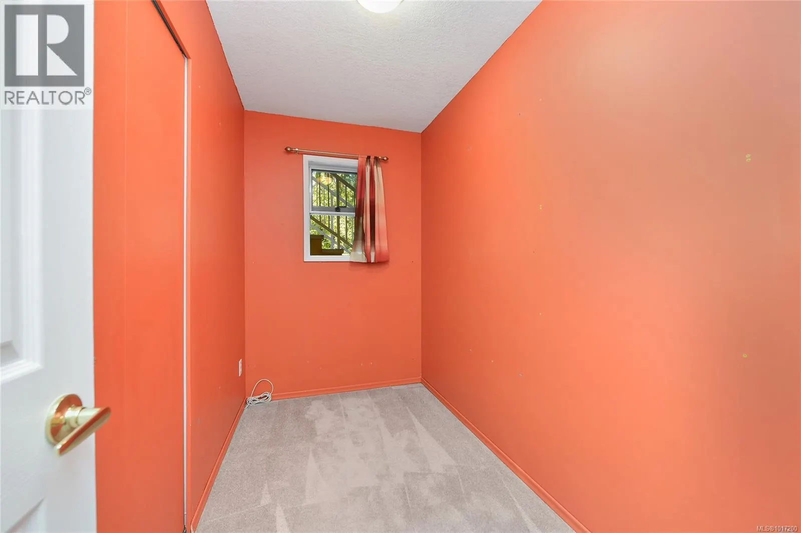 1470 Honeysuckle Pl