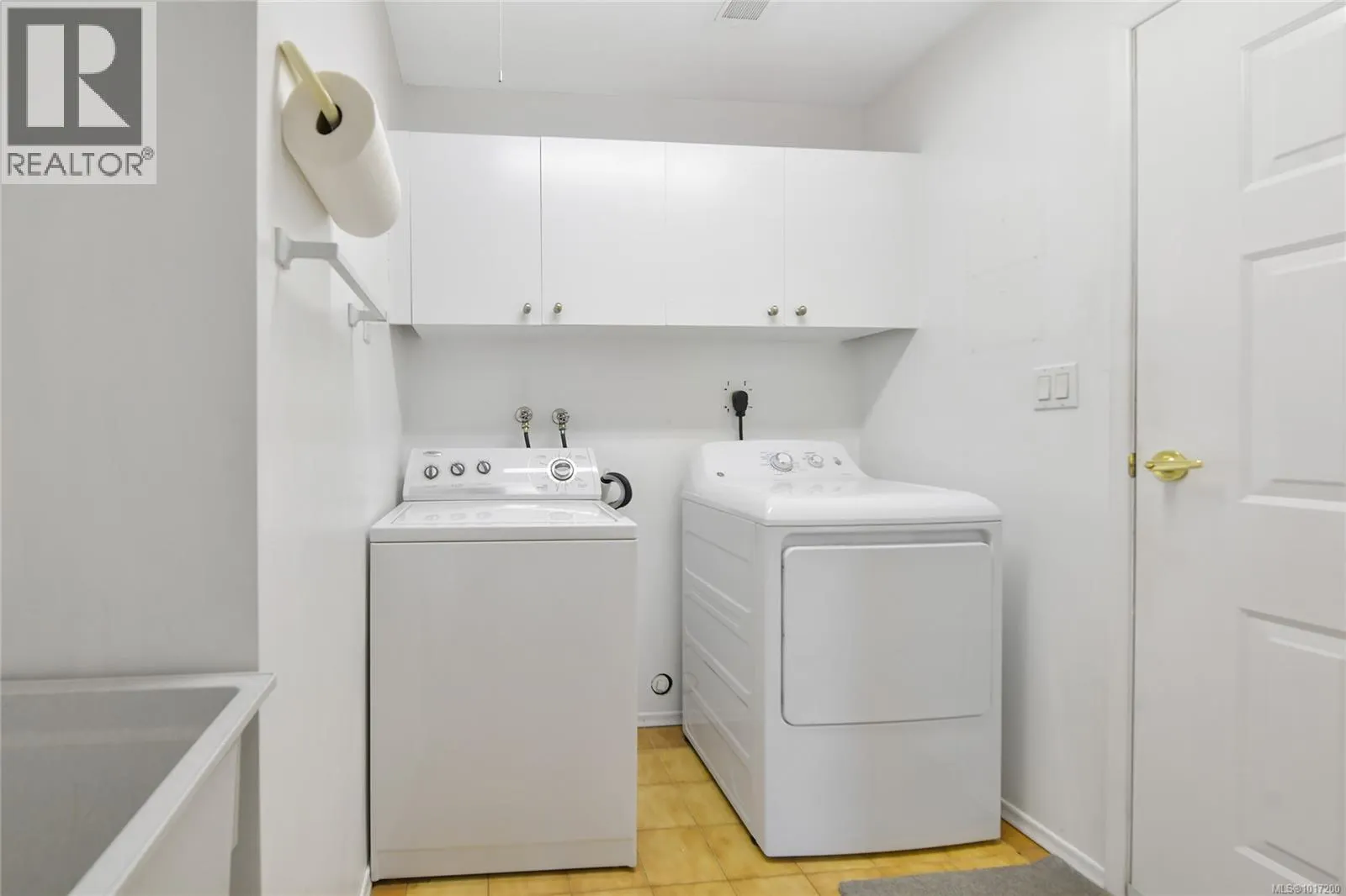 1470 Honeysuckle Pl