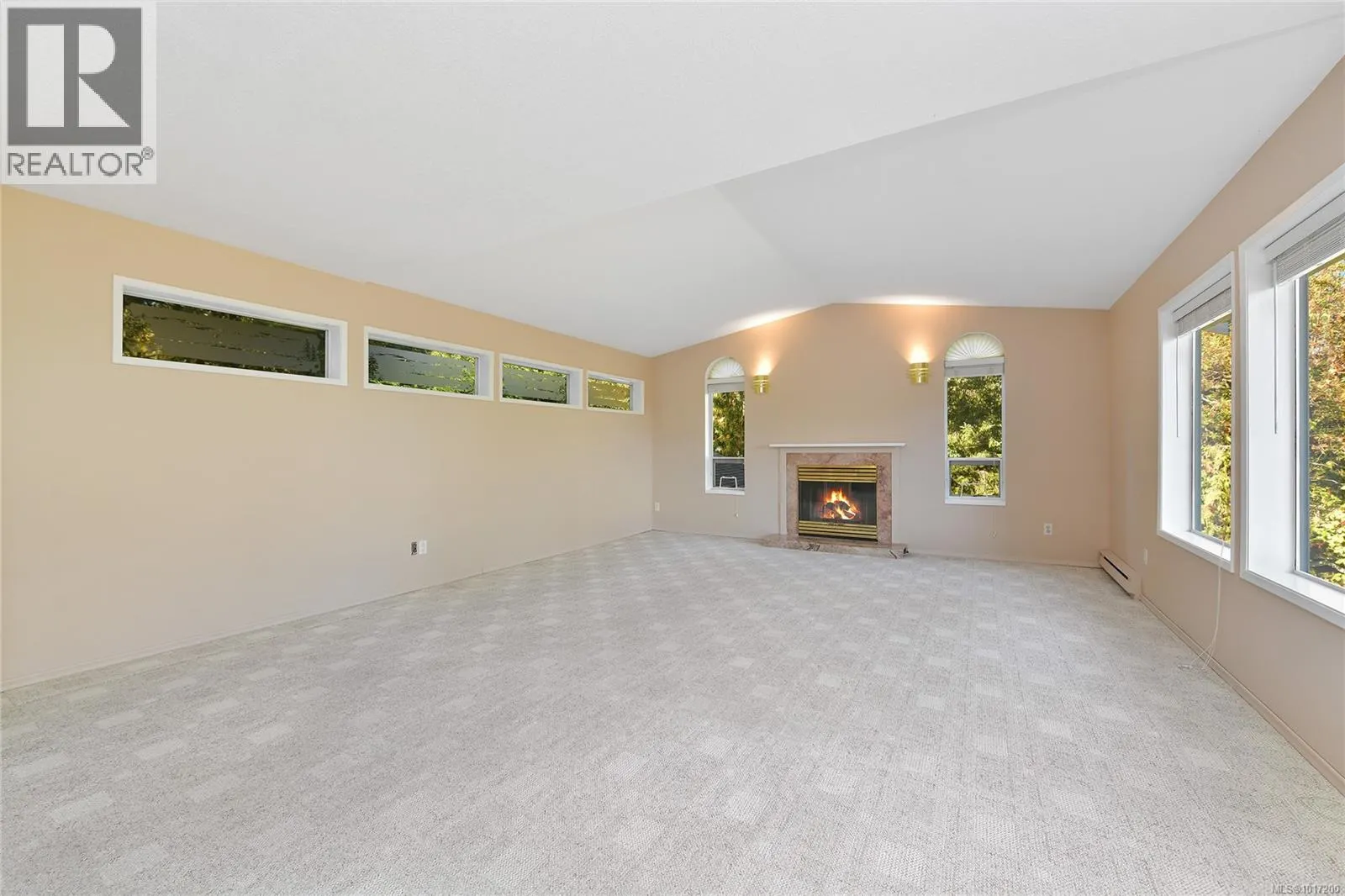 1470 Honeysuckle Pl
