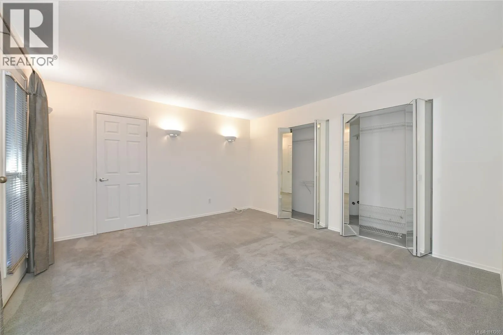 1470 Honeysuckle Pl