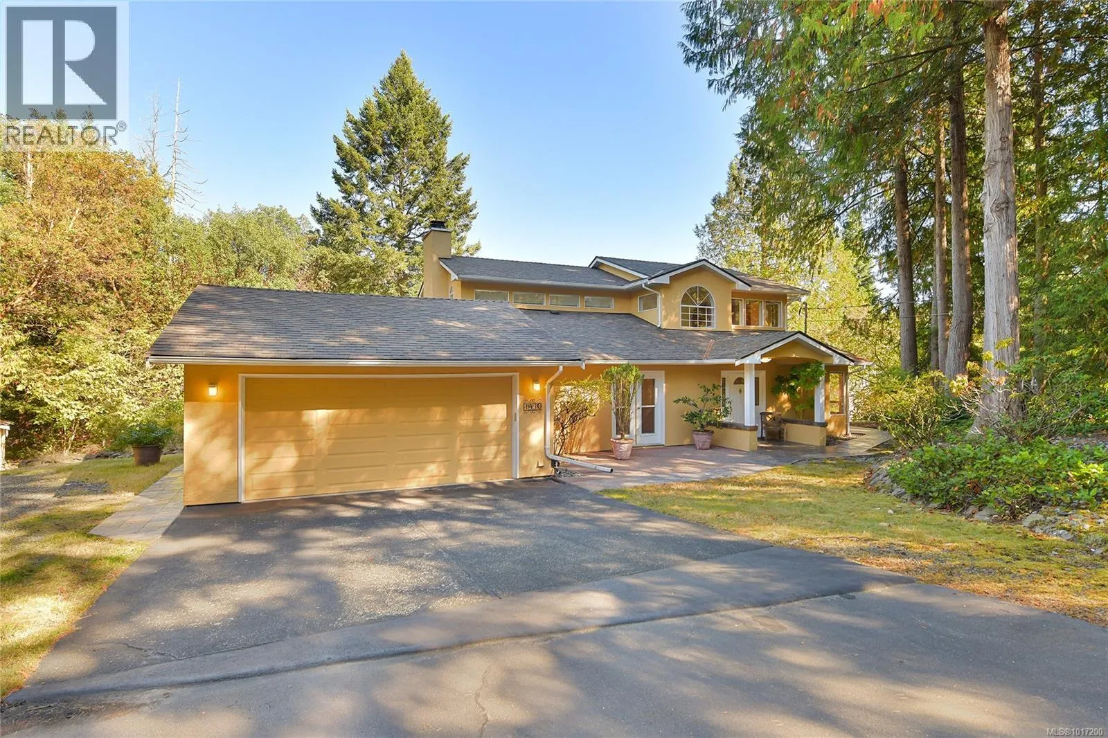 1470 Honeysuckle Pl