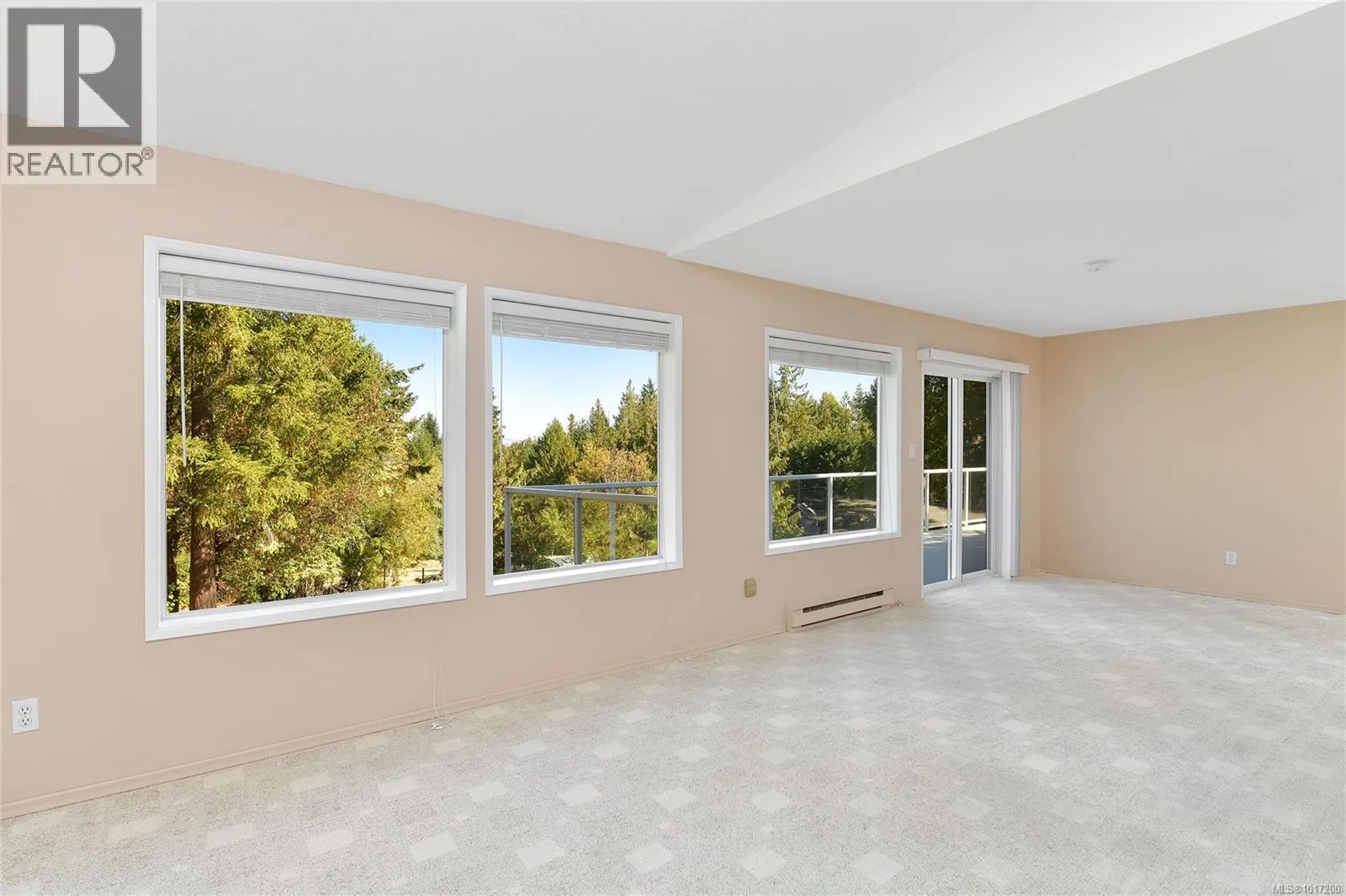 1470 Honeysuckle Pl