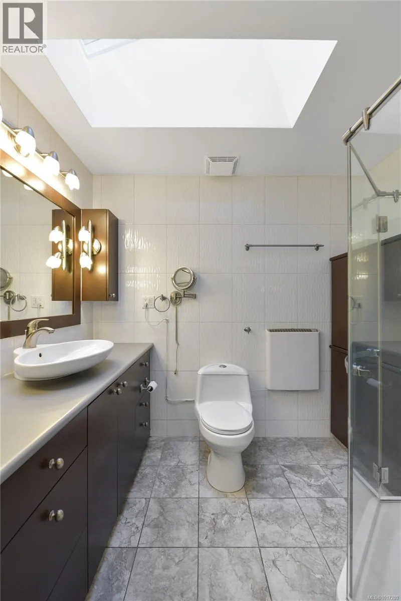 1470 Honeysuckle Pl