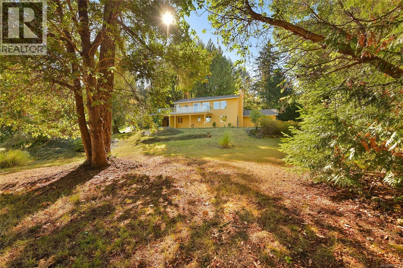 1470 Honeysuckle Pl