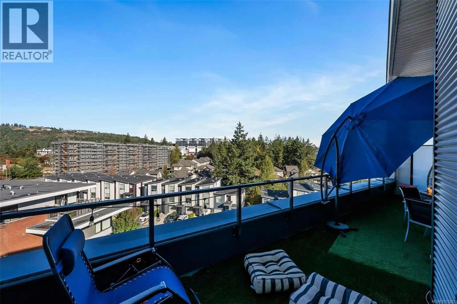 608 947 Whirlaway Cres