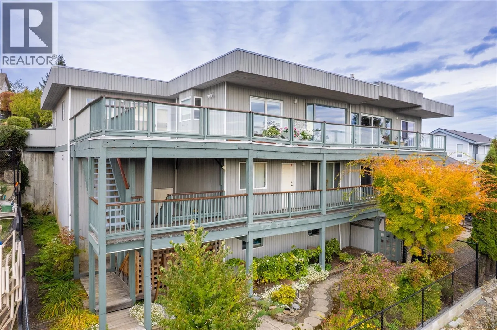 3656 Glen Oaks Cres