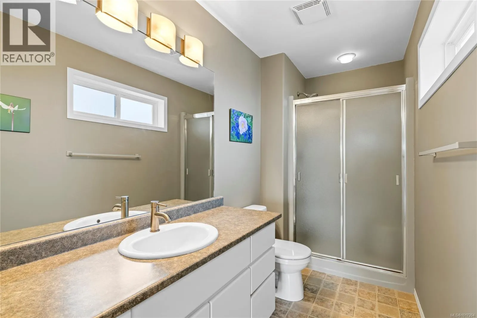 3656 Glen Oaks Cres