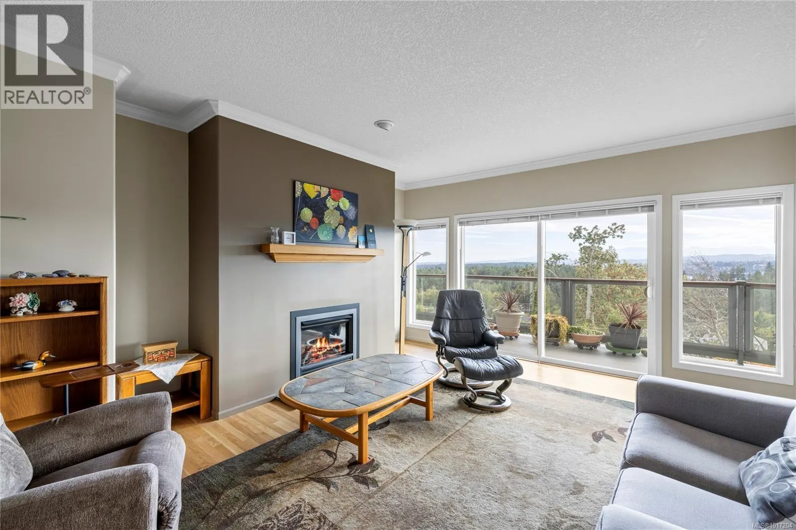 3656 Glen Oaks Cres