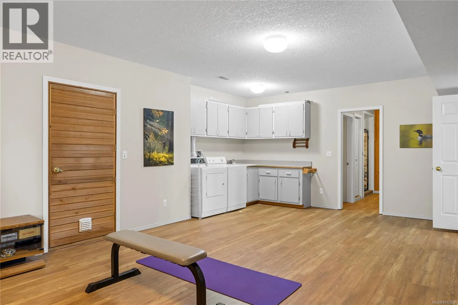 3656 Glen Oaks Cres