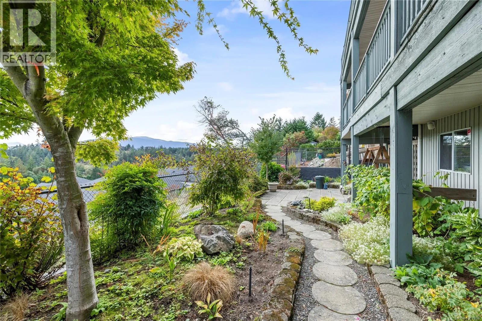 3656 Glen Oaks Cres