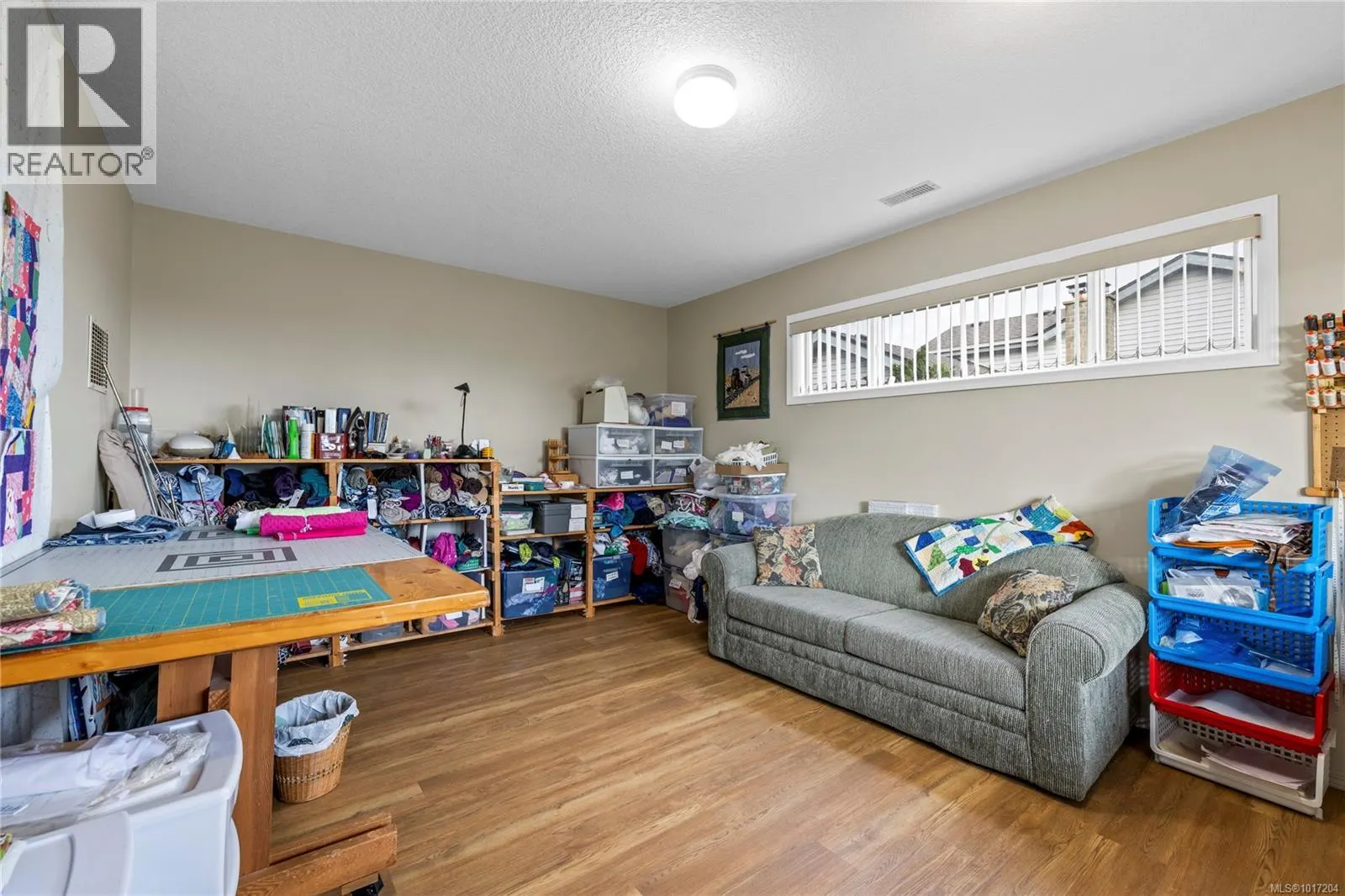 3656 Glen Oaks Cres