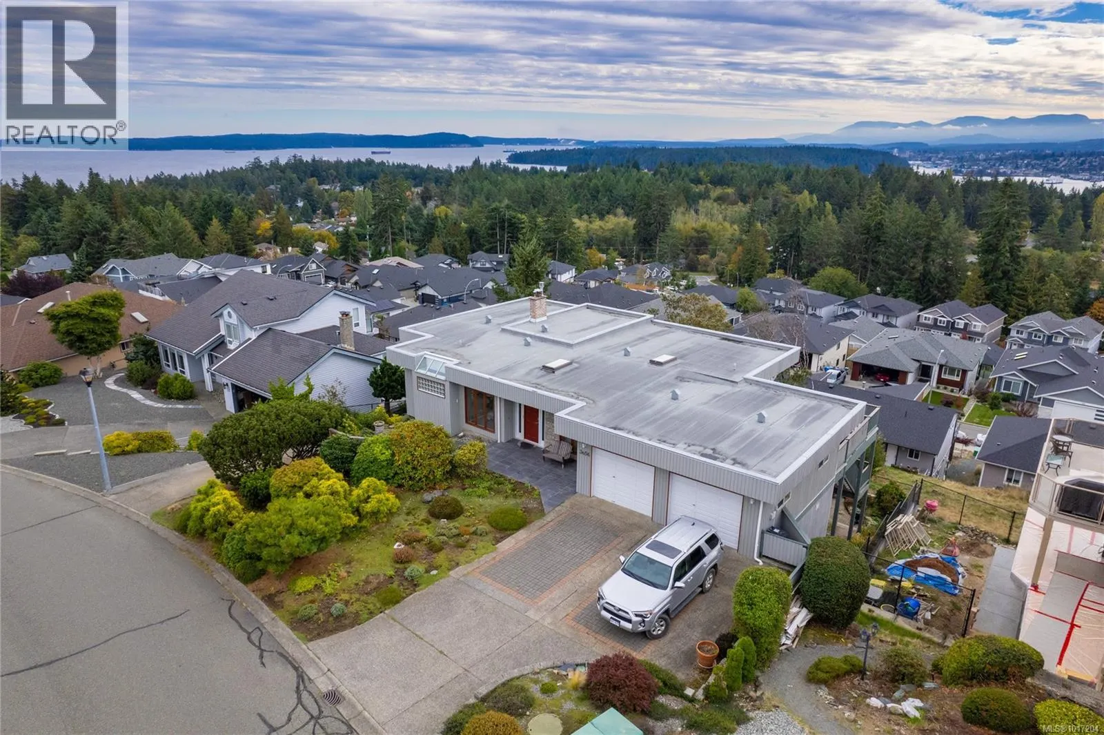 3656 Glen Oaks Cres