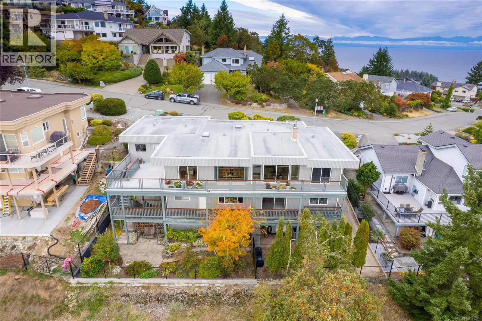 3656 Glen Oaks Cres
