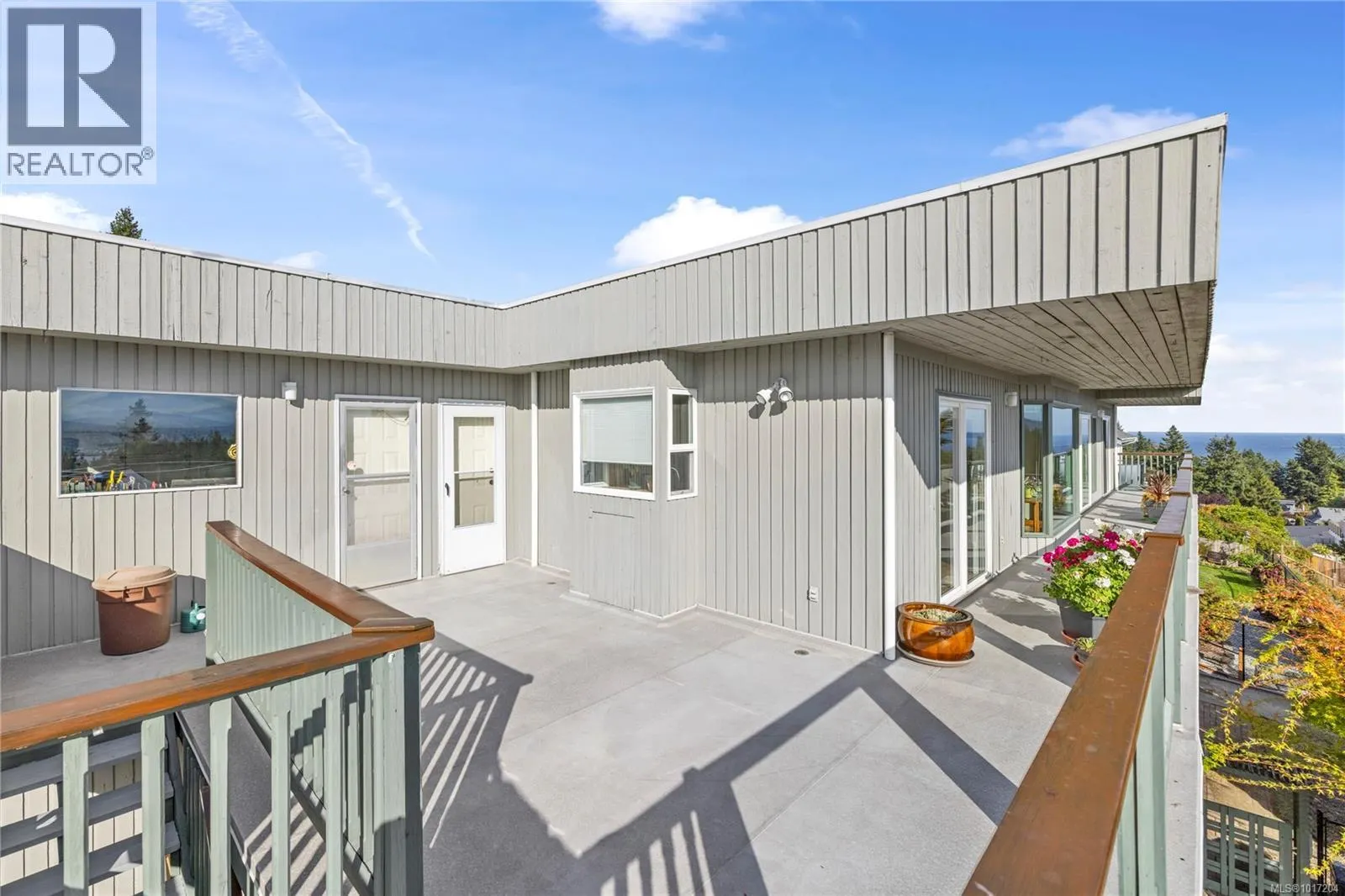 3656 Glen Oaks Cres