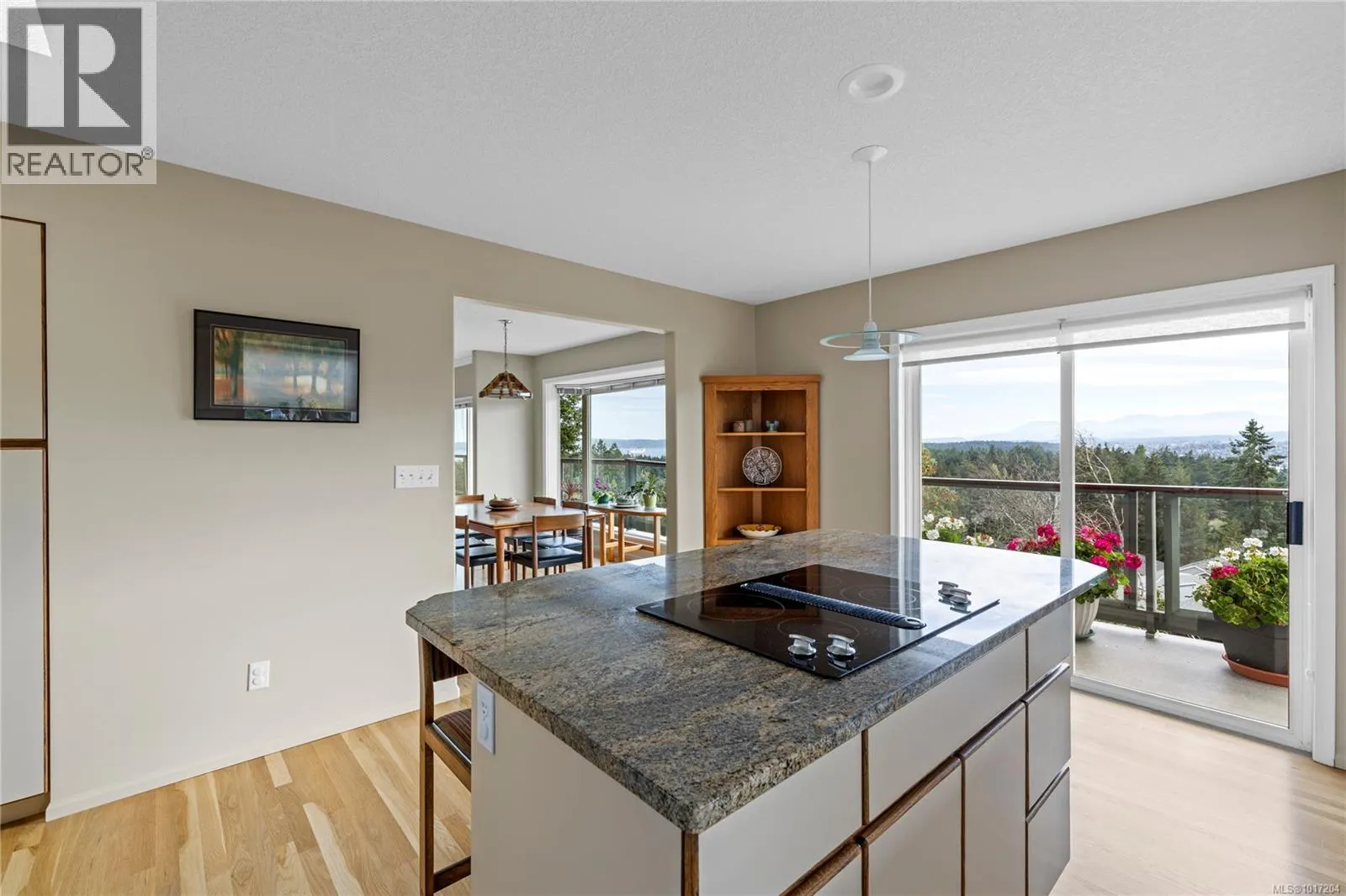 3656 Glen Oaks Cres