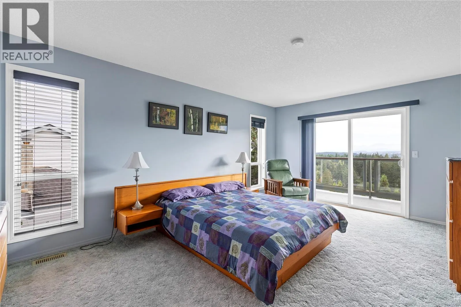 3656 Glen Oaks Cres