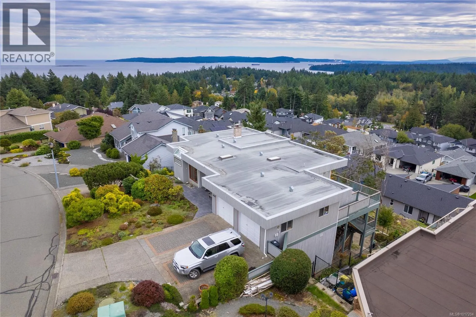 3656 Glen Oaks Cres