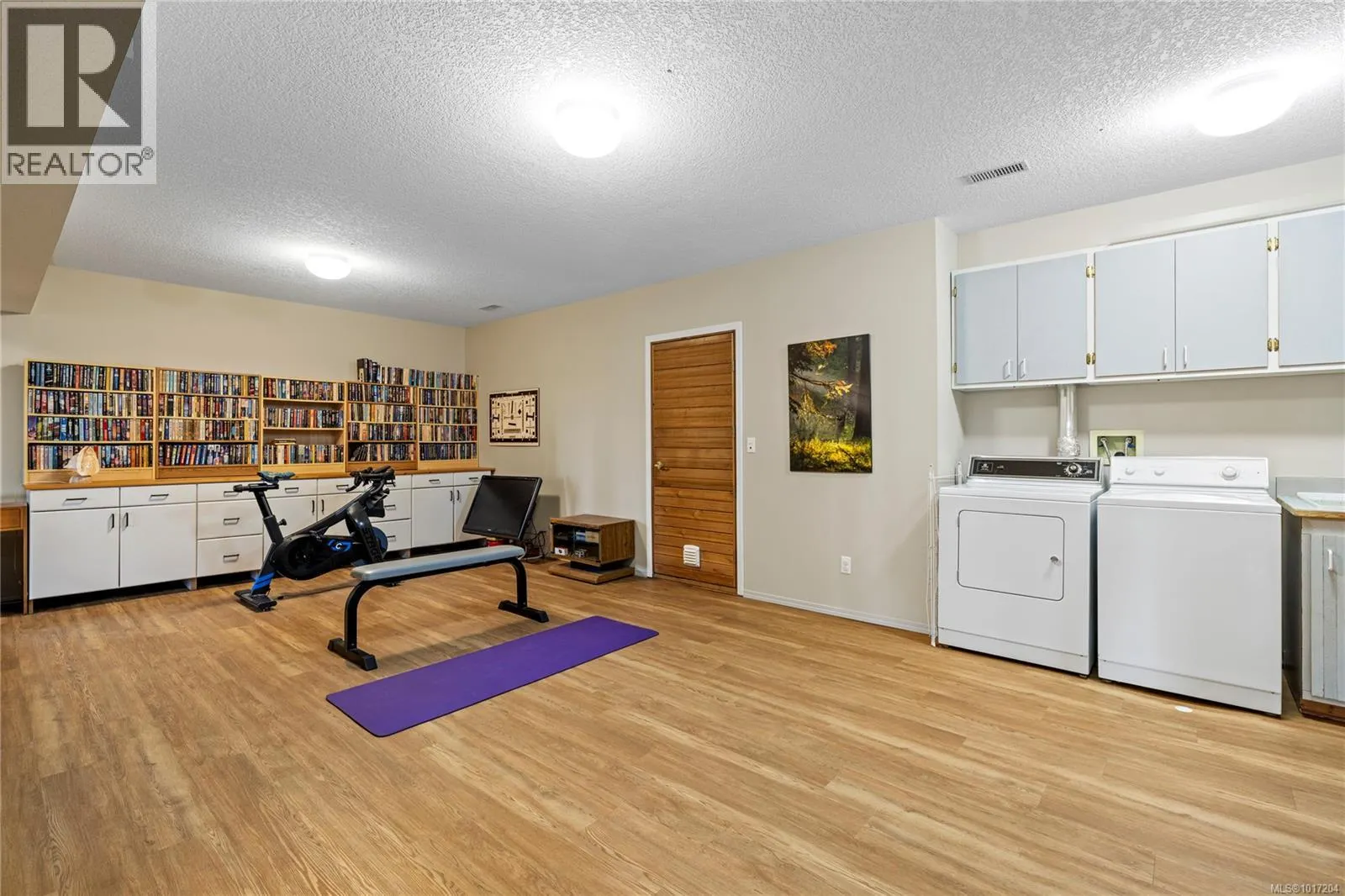 3656 Glen Oaks Cres