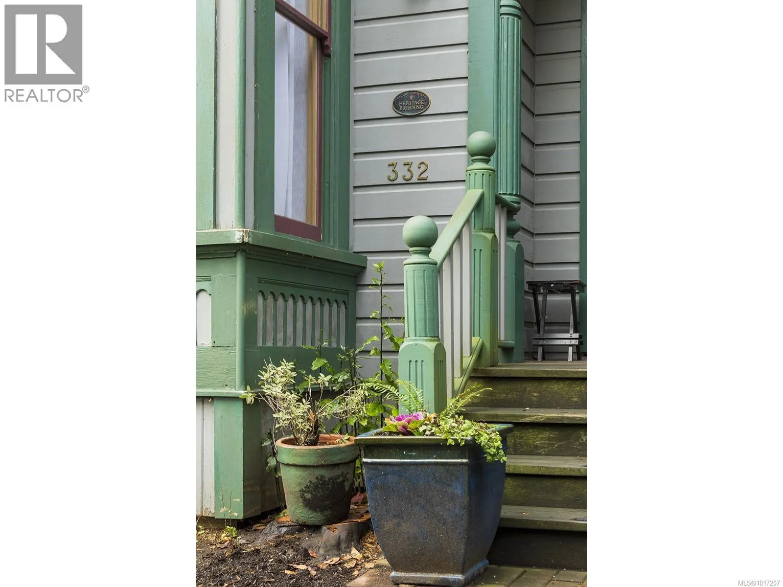 332 Catherine St