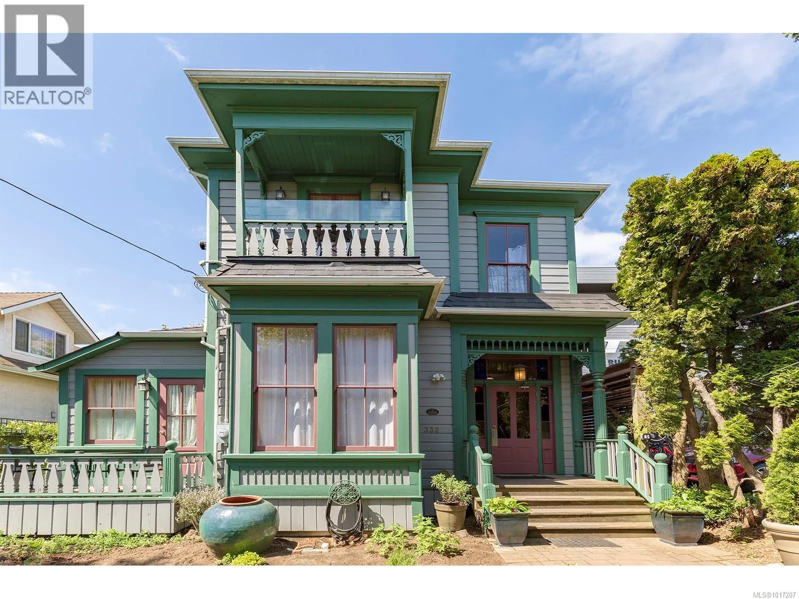 332 Catherine St