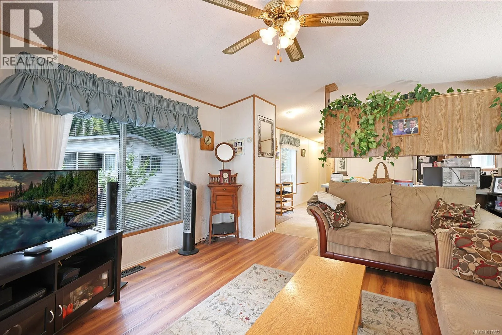 4 1640 Anderton Rd